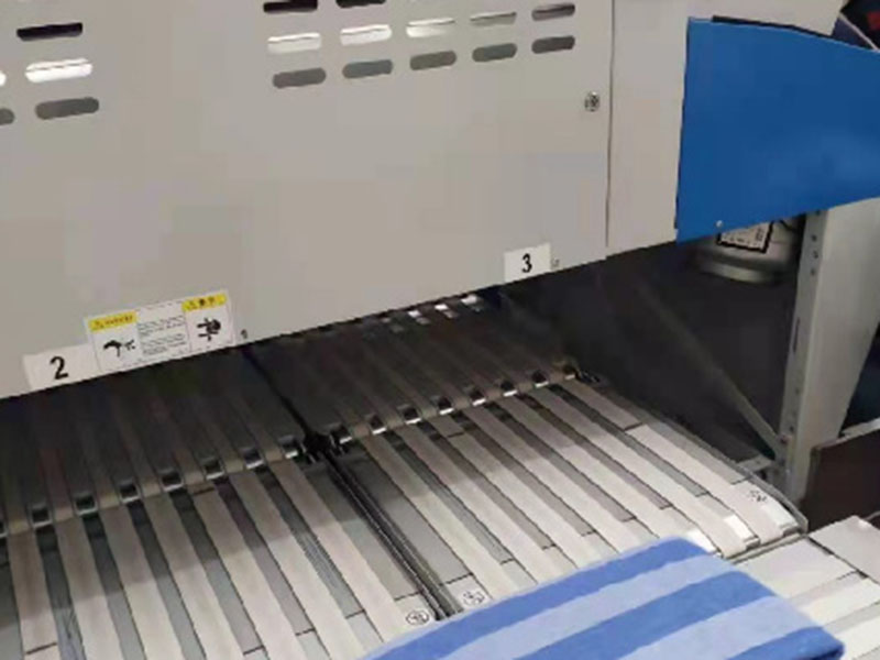 喀什巾类折叠机-01